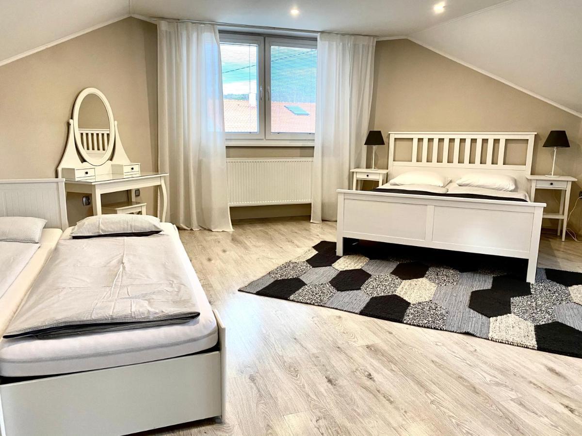 P&P Apartmany Бойнице Экстерьер фото