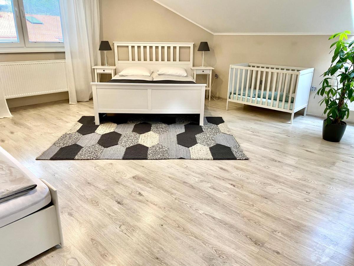 P&P Apartmany Бойнице Экстерьер фото