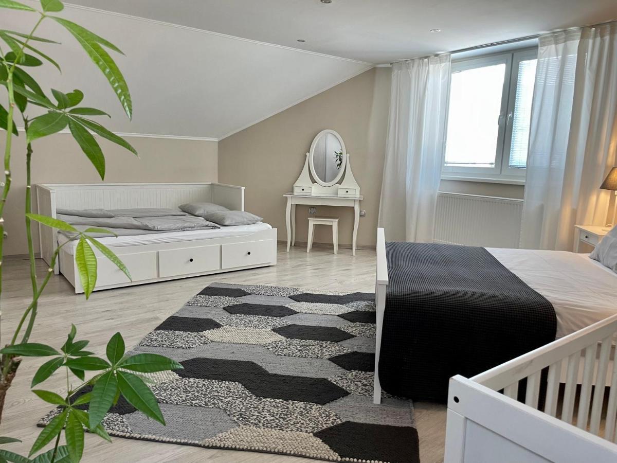P&P Apartmany Бойнице Экстерьер фото